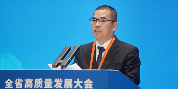 01����������ȫʡ��������������ٿ������������¹���������ϯ�����Ŷ��³���־����Ϊ��ҵ����������.jpg